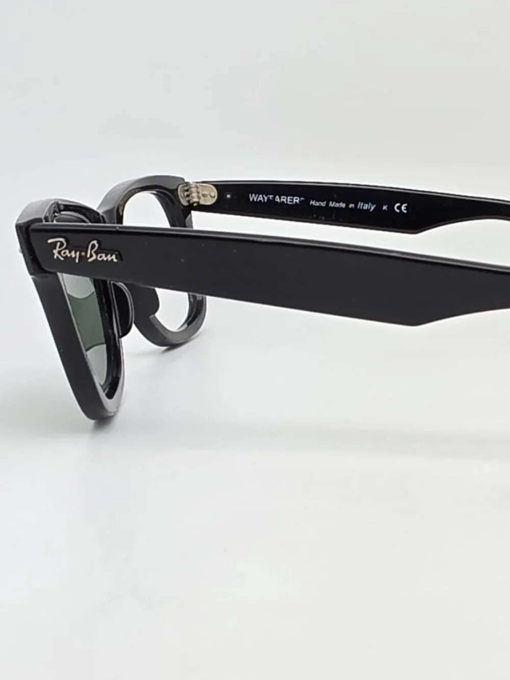 Ray-Ban RB2140 901 Wayfarer Black Frame G-15 Green Glass Lens Sunglasses w/ Case